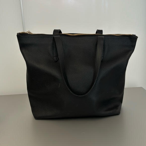 Cuyana Black Leather ‘Classic’ Zip Top Tote - Picture 3 of 7